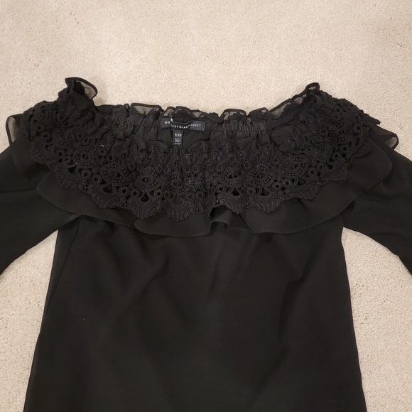 White House Black Market Off The Shoulder Crochet Trim Bell Sleeve Black Blouse - Picture 9 of 9